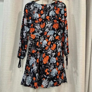 NWT Ecote Floral 3/4 Sleeve Dress Womens size 6 from Urban Outfitters